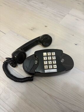 Vintage Classic Western Electric Princess Black Push Button Telephone CS2702BMG